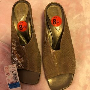 Tan Soft snake skin shoes